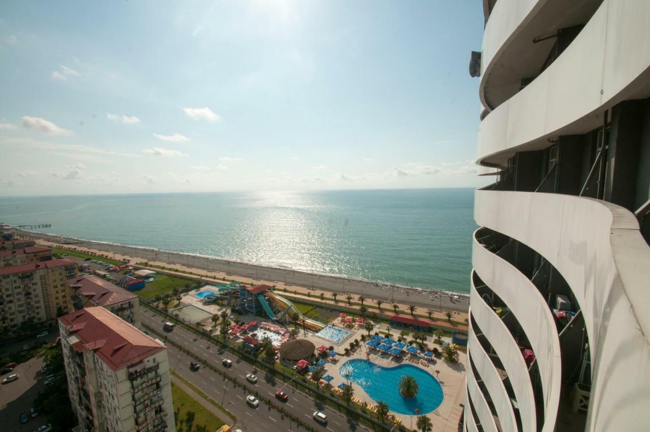 Orbi Apart Hotel In Front Of Aquapark Batumi Eksteriør billede